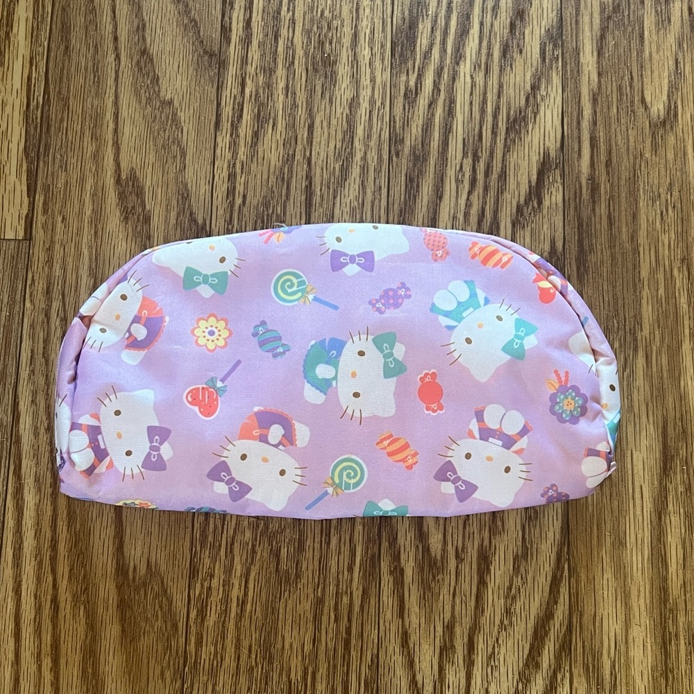 cute hello kitty pencil and pen case/bag